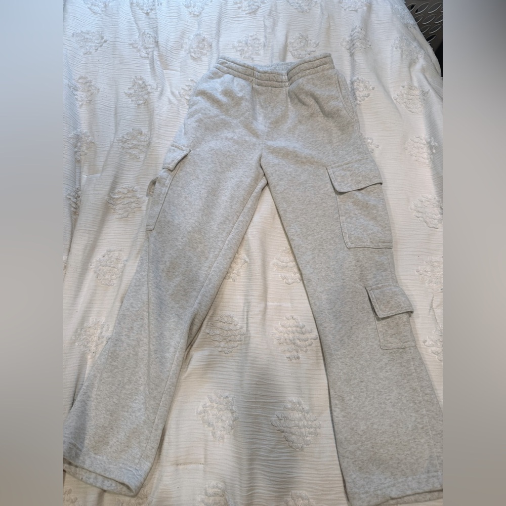 Brandy Melville Light Gray Straight Leg Cargo Sweatpants